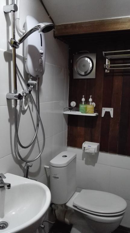 Silver Shine Guesthouse Τζωρτζ Τάουν Δωμάτιο φωτογραφία